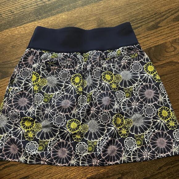 NWOT Puma Golf Women's Pwrshape Blossom Skirt Small - Picture 2 of 5